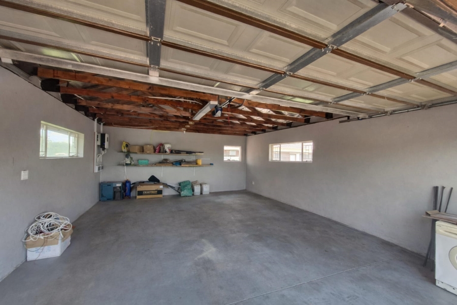 To Let 4 Bedroom Property for Rent in Kathu Northern Cape